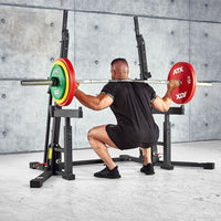 Das ATX Combo Rack ist eine 2-in-1-Wettkampf-Hantelbank, die speziell für professionelles Kniebeugen und Bankdrücken entwickelt wurde.