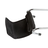 Die Dumbbell-Hooks haben eine Breite von 12 cm und halten Hanteln von bis zu 80 kg.