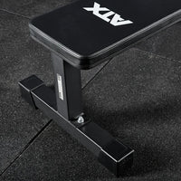 ATX® Flat Bench PRO Vorderer flacher Mittelfuß gewährt maximale Fußfreiheit