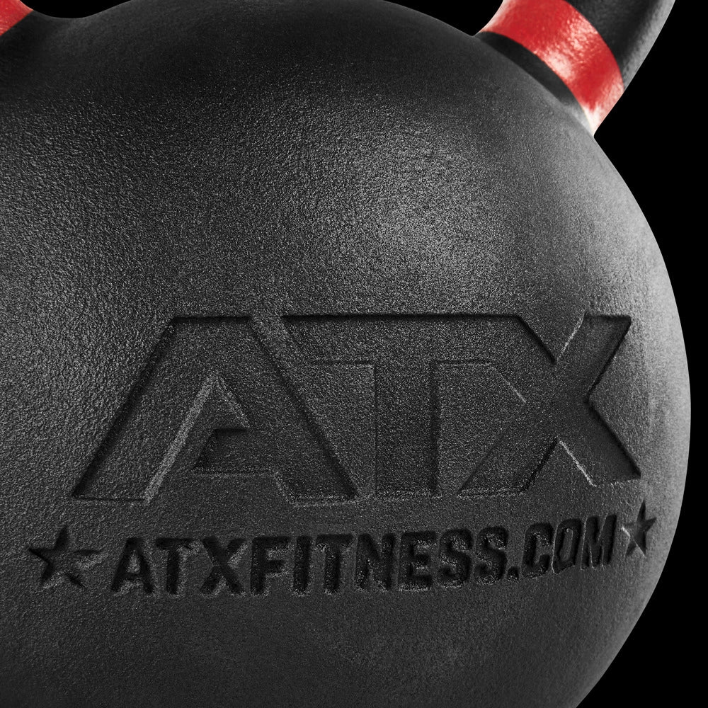 ATX Kettlebell Detailansicht geschliffener Griff und Logo-Prägung