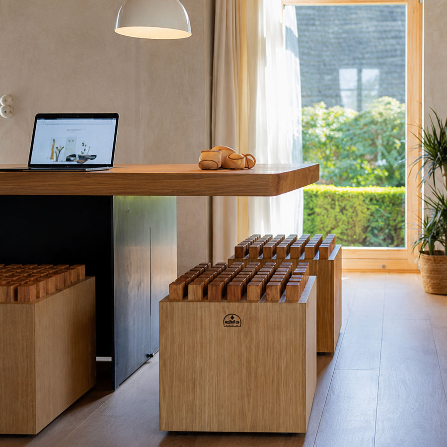 NOHrD HedgeHock – Ergonomischer Sitzhocker in 6 Holzarten