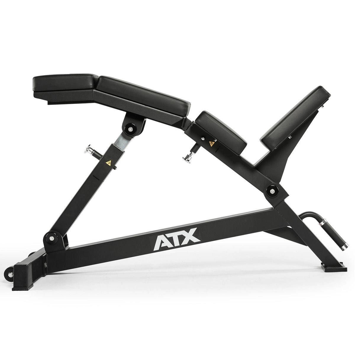 ATX® Curved Incline Bench seitliche Ansicht
