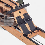 Rudergerät WaterRower Kirsche - höchste Flexibilität bei optimaler Ruderposition bietet das WaterRower Fußbrett